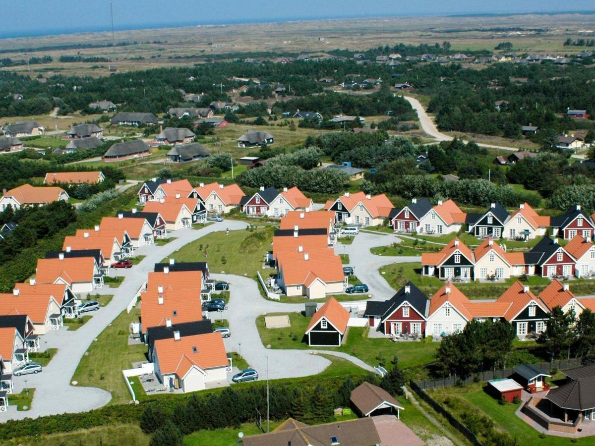 6 Person Holiday Home In Bl Vand Blåvand Oda fotoğraf